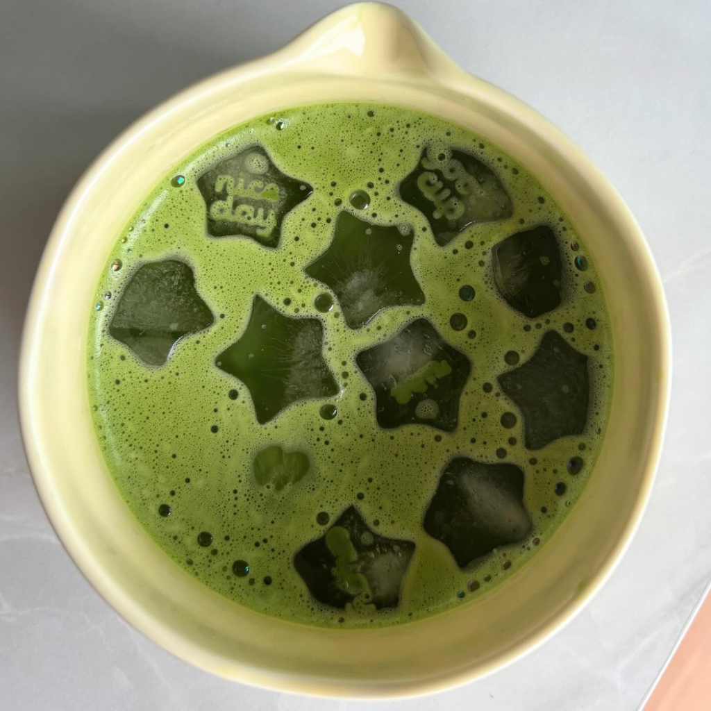 hako Star Silicone Ice Tray with Lid