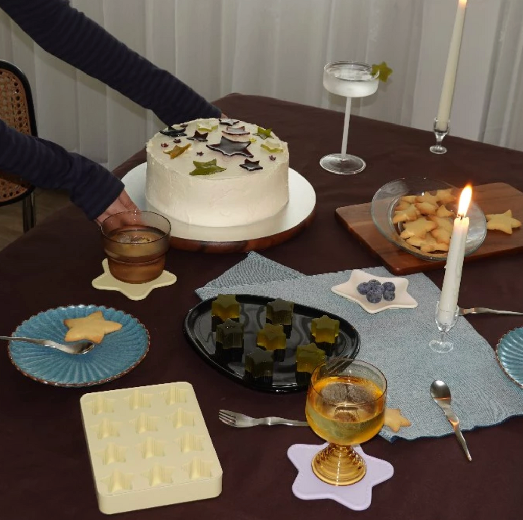 hako Star Silicone Ice Tray with Lid