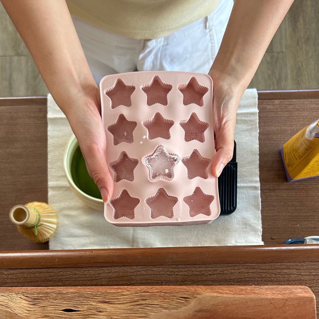 hako Star Silicone Ice Tray with Lid