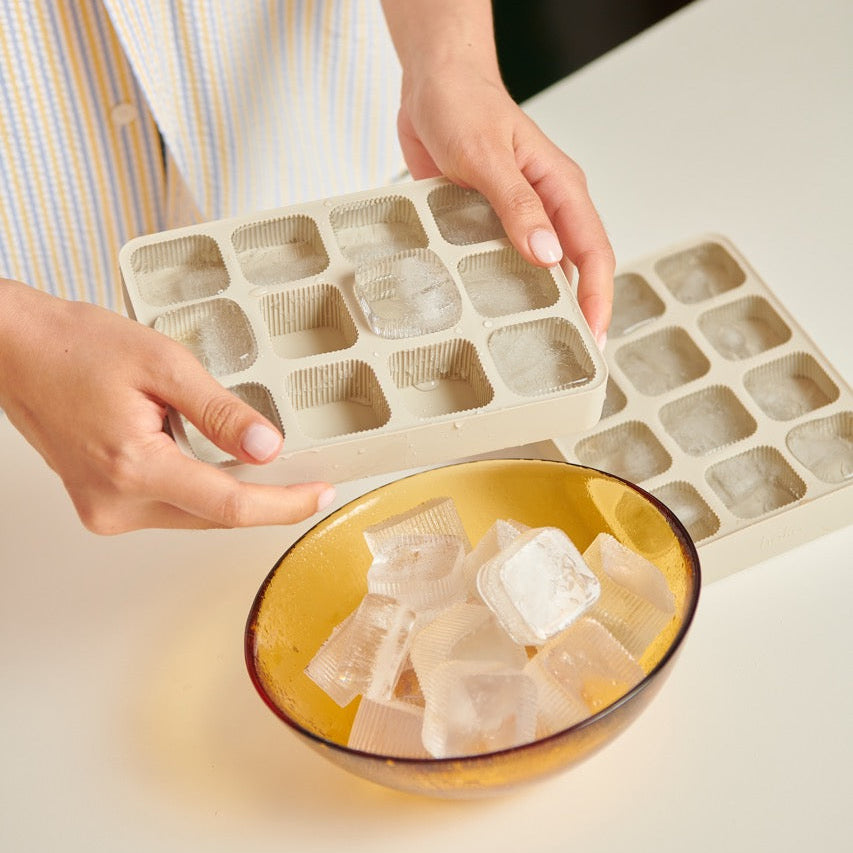 hako Silicone Ice Tray with Lid