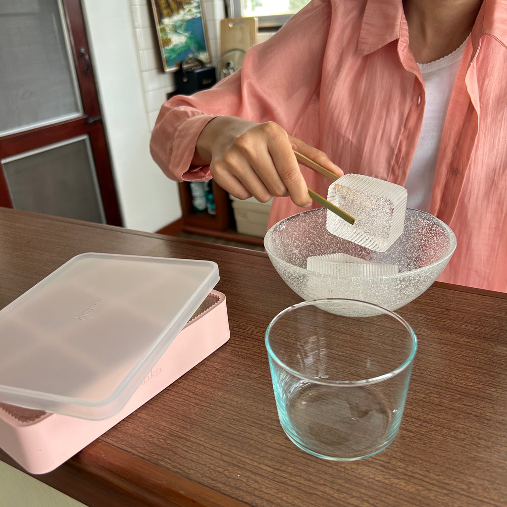 hako Large Silicone Ice Tray 6 cubes with Lid