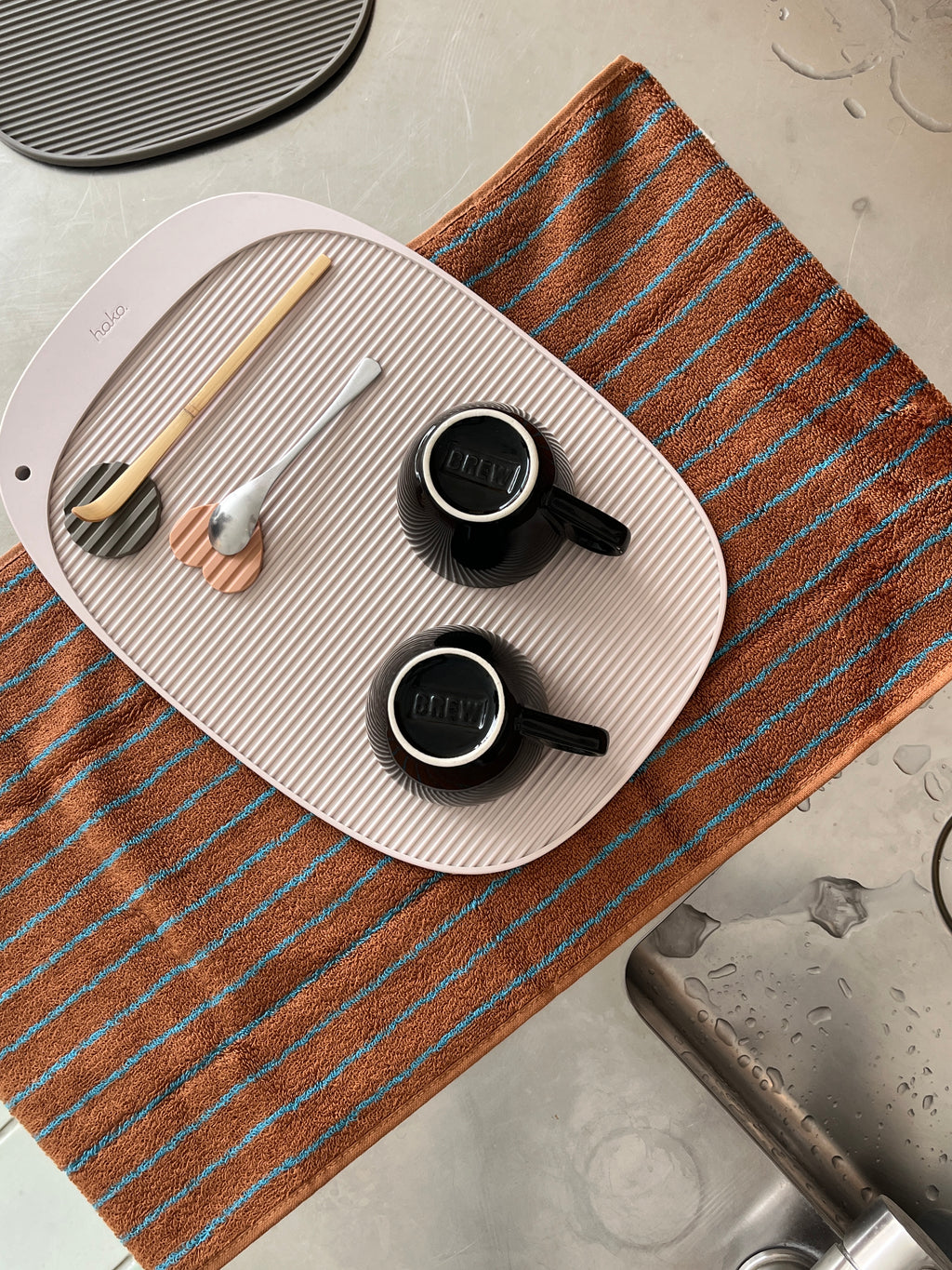 hako Silicone Bar Mat (with Circle + Heart + Star Silicone Fixture)
